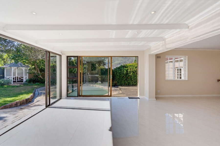 4 Bedroom Property for Sale in Hout Bay Western Cape